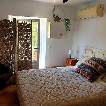 Vakantieboerderij Restored 2 Bedroom Farmhouse - Aircon Wifi Plunge Pool