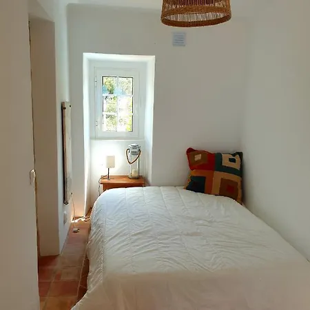 Restored 2 Bedroom Farmhouse - Aircon Wifi Plunge Pool *